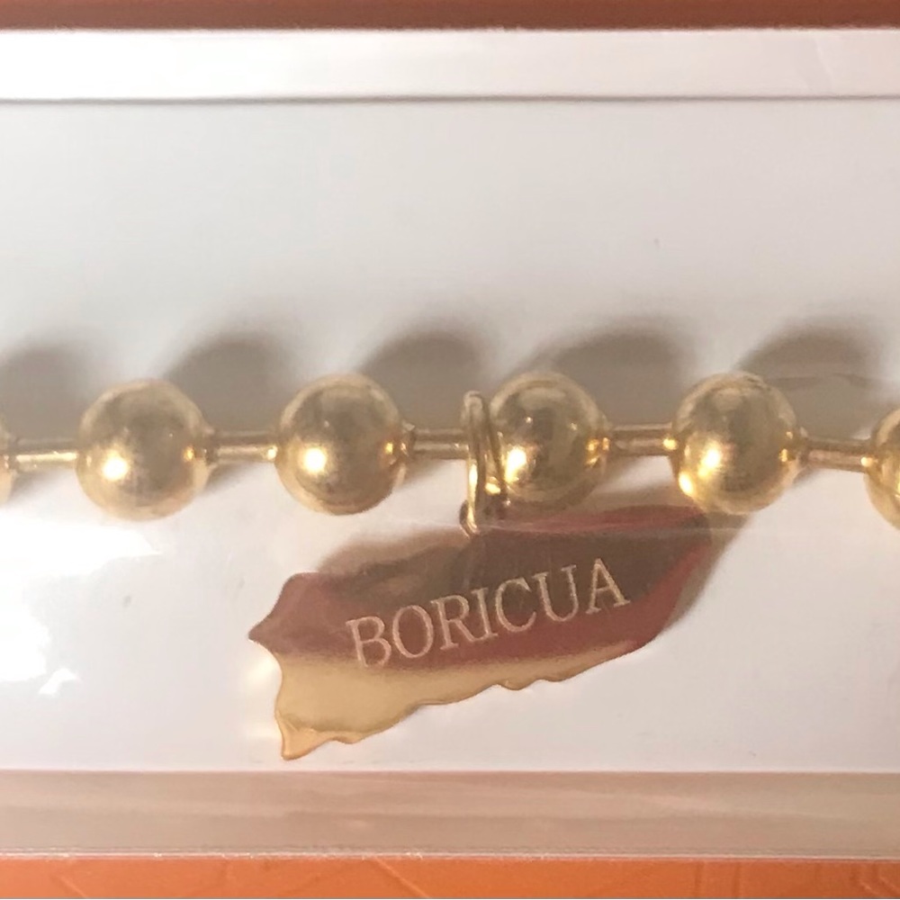 Beautiful Puerto Rico island bracelet Boricua gold tone